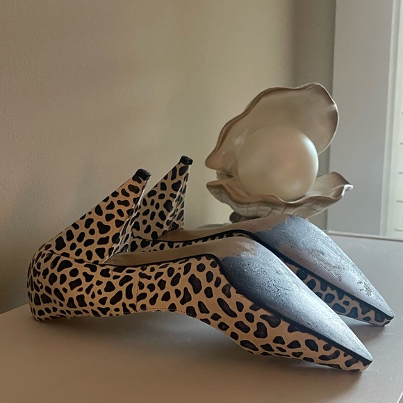Vintage Animal Print Pumps - Picture 5 of 5